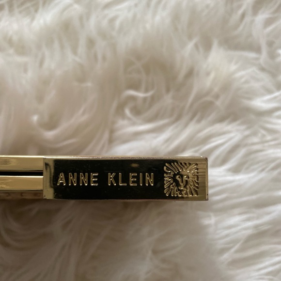 Anne Klein Clutch - Picture 3 of 3
